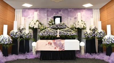 家族葬　花祭壇　嶺　正面からの画像